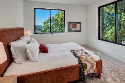 6950 SE Maker Street Mercer Island WA 98040