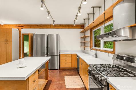 13984 Toad Holler Pl NE Bainbridge Island WA 98110