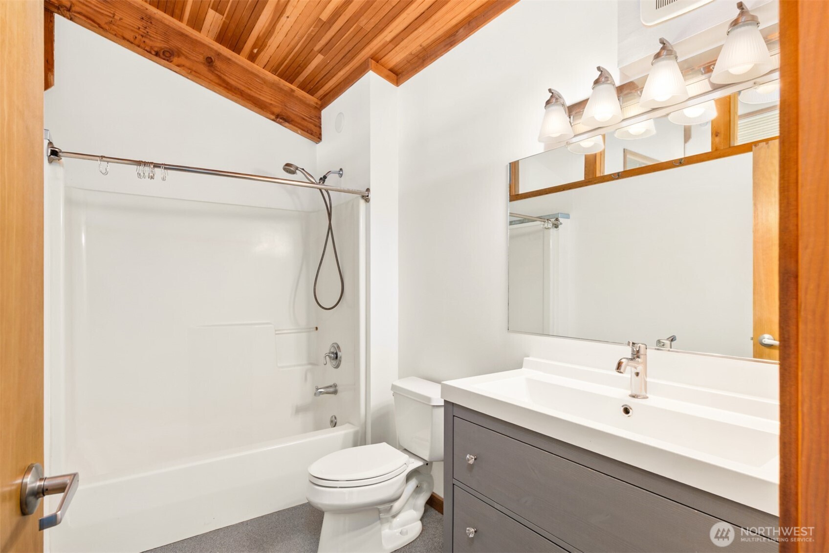 13984 Toad Holler Pl NE Bainbridge Island WA 98110
