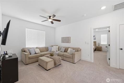 18526 Sawgrass Drive NE Poulsbo WA 98370