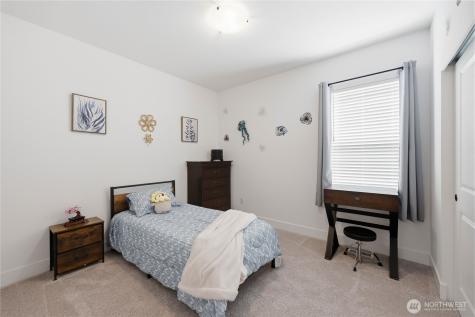 18526 Sawgrass Drive NE Poulsbo WA 98370