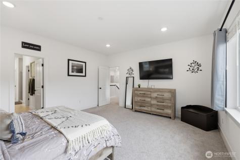 18526 Sawgrass Drive NE Poulsbo WA 98370