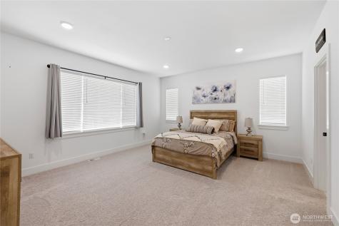 18526 Sawgrass Drive NE Poulsbo WA 98370