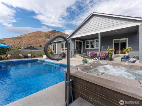 1767 Brambling Brae Lane Wenatchee WA 98801