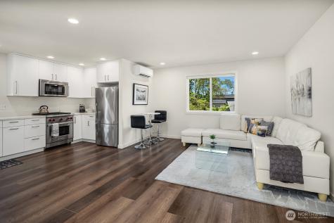 107 6th Street S Kirkland WA 98033