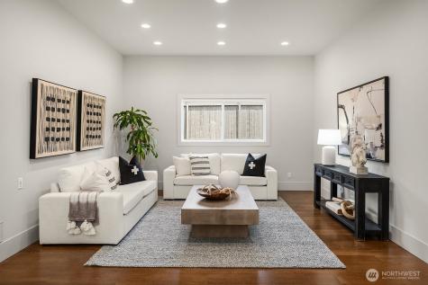 107 6th Street S Kirkland WA 98033