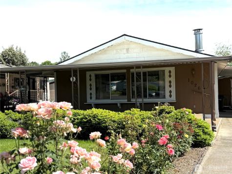 1026 SE Dove Lane College Place WA 99324