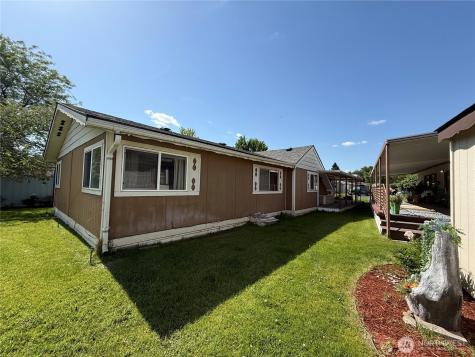 1026 SE Dove Lane College Place WA 99324