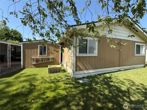 1026 SE Dove Lane College Place WA 99324