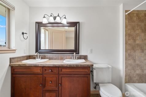 1630 Danner Lane NE Lacey WA 98156