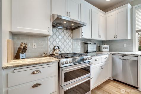 18306 92nd Avenue E Puyallup WA 98375