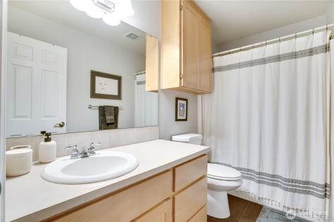 18306 92nd Avenue E Puyallup WA 98375