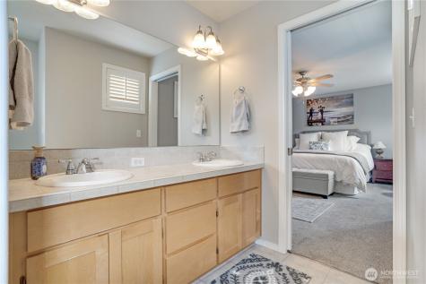 18306 92nd Avenue E Puyallup WA 98375