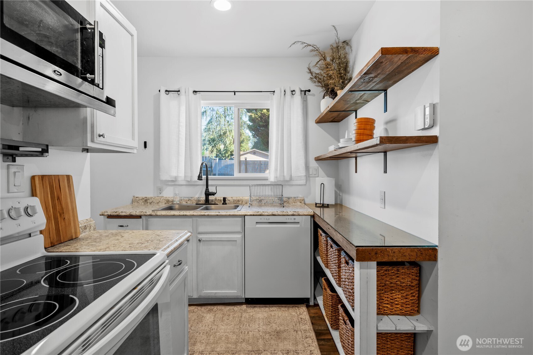 6916 Beverly Lane Everett WA 98203
