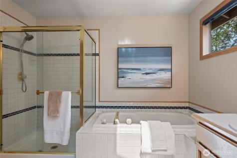 25542 SE 41st Court Sammamish WA 98029