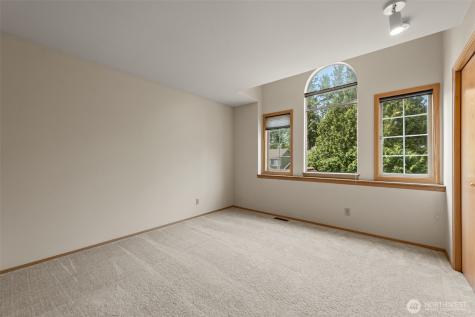 25542 SE 41st Court Sammamish WA 98029