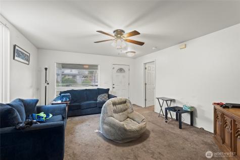 6828 Yakima Avenue Tacoma WA 98408