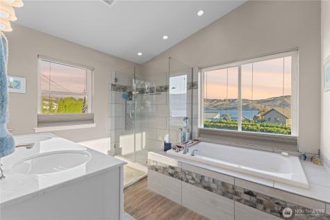 11 Lizzie Lane Manson WA 98831