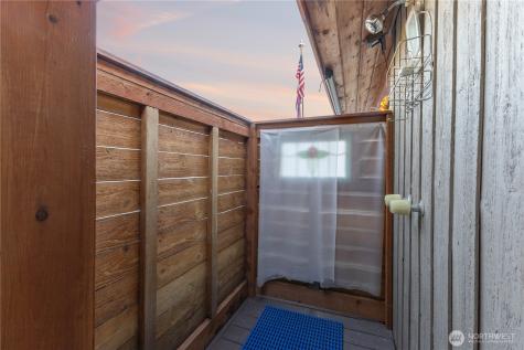 11 Lizzie Lane Manson WA 98831