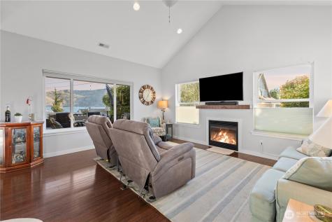 11 Lizzie Lane Manson WA 98831