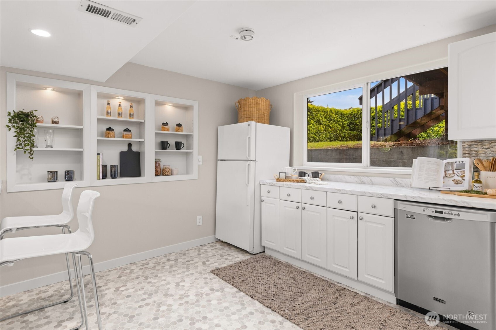 10417 17th Avenue SW Seattle WA 98146