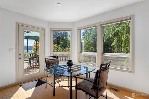 2247 W Lake Sammamish Parkway Se Bellevue WA 98008