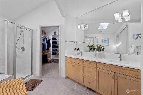 2247 W Lake Sammamish Parkway Se Bellevue WA 98008