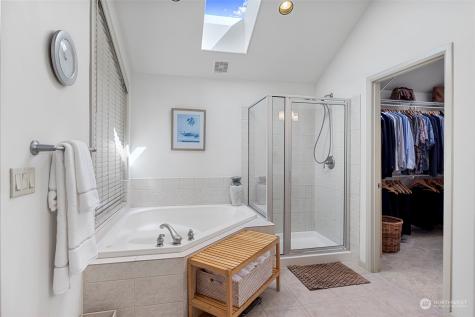 2247 W Lake Sammamish Parkway Se Bellevue WA 98008