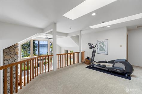 2247 W Lake Sammamish Parkway Se Bellevue WA 98008