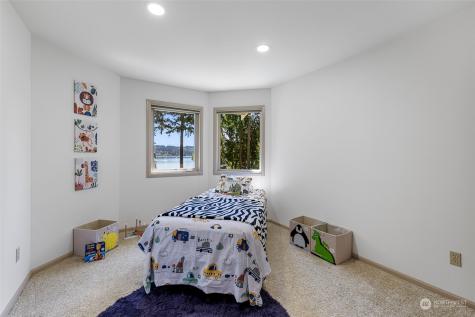 2247 W Lake Sammamish Parkway Se Bellevue WA 98008