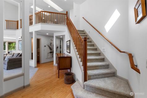 2247 W Lake Sammamish Parkway Se Bellevue WA 98008