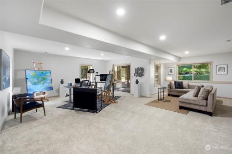2247 W Lake Sammamish Parkway Se Bellevue WA 98008