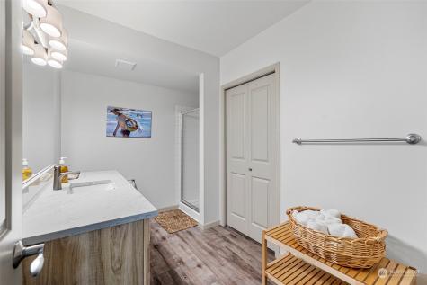 2247 W Lake Sammamish Parkway Se Bellevue WA 98008