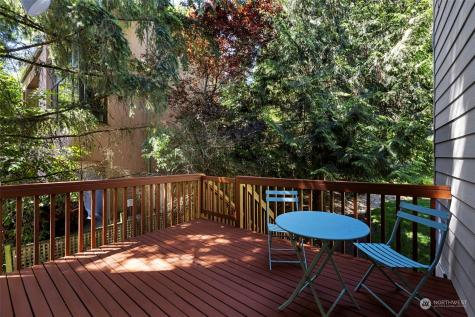 2247 W Lake Sammamish Parkway Se Bellevue WA 98008