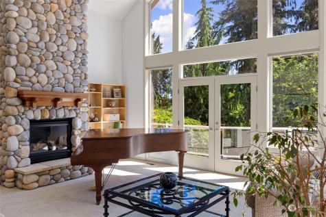 2247 W Lake Sammamish Parkway Se Bellevue WA 98008