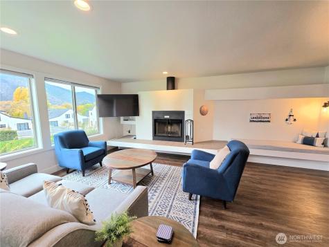 1 Lodge 635-j Manson WA 98831