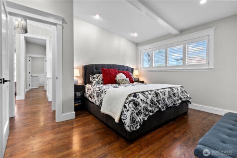 3227 103rd Place NE Bellevue WA 98004