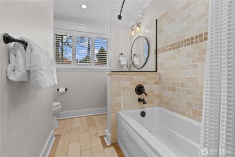 3227 103rd Place NE Bellevue WA 98004