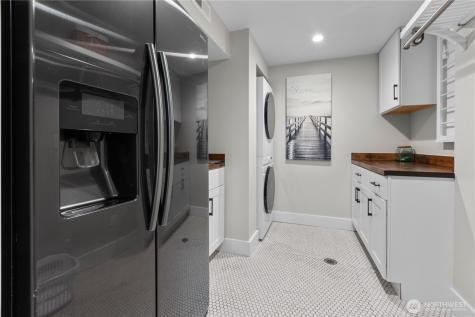 3227 103rd Place NE Bellevue WA 98004