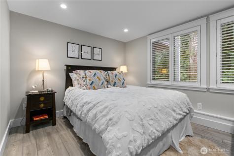 3227 103rd Place NE Bellevue WA 98004