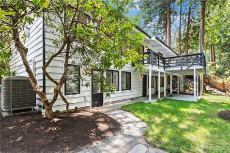 3227 103rd Place NE Bellevue WA 98004