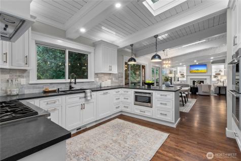 3227 103rd Place NE Bellevue WA 98004