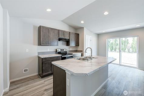522 Chinook Winds Lane Tieton WA 98947
