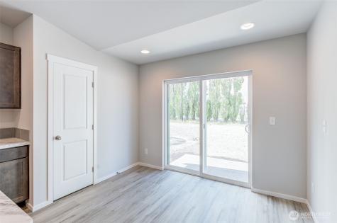 522 Chinook Winds Lane Tieton WA 98947