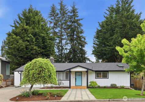 1608 172nd Avenue NE Bellevue WA 98008
