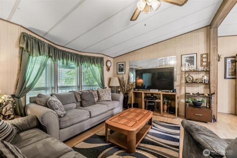 980 Falcon Road Camano Island WA 98282