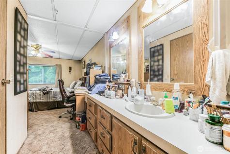 980 Falcon Road Camano Island WA 98282