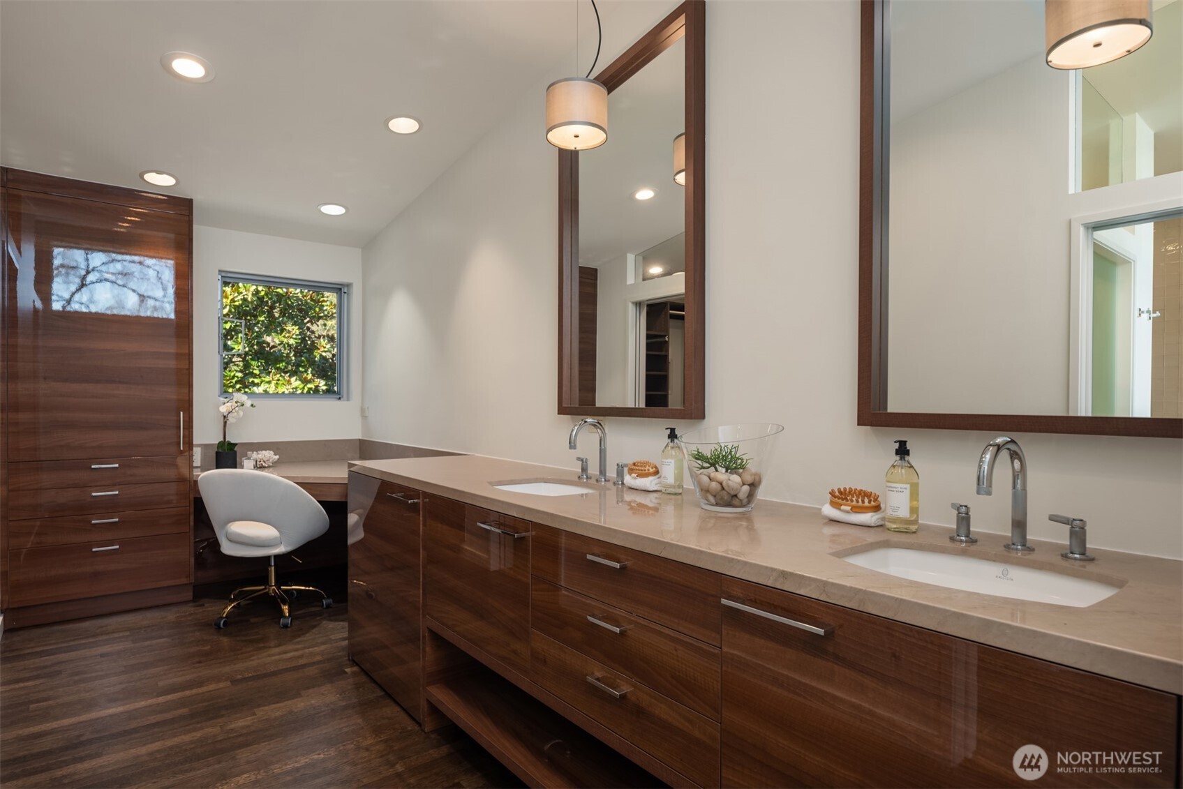1318 Lakeside Avenue S Seattle WA 98144