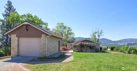 553 Summit Boulevard Manson WA 98831