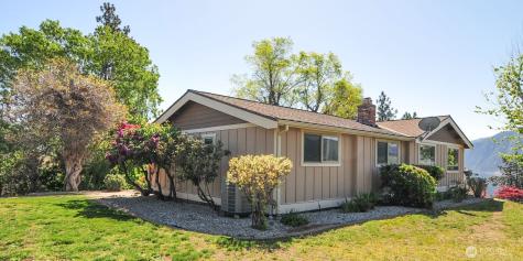 553 Summit Boulevard Manson WA 98831